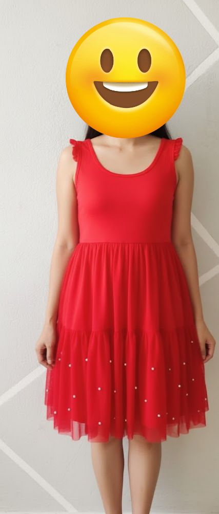 Robe 👗 Rouge très chic et très confortable made in Italy lycra en très bon état presque neuf 🌹❣️🎁💃💅♥️❤️👗👗😍🥰