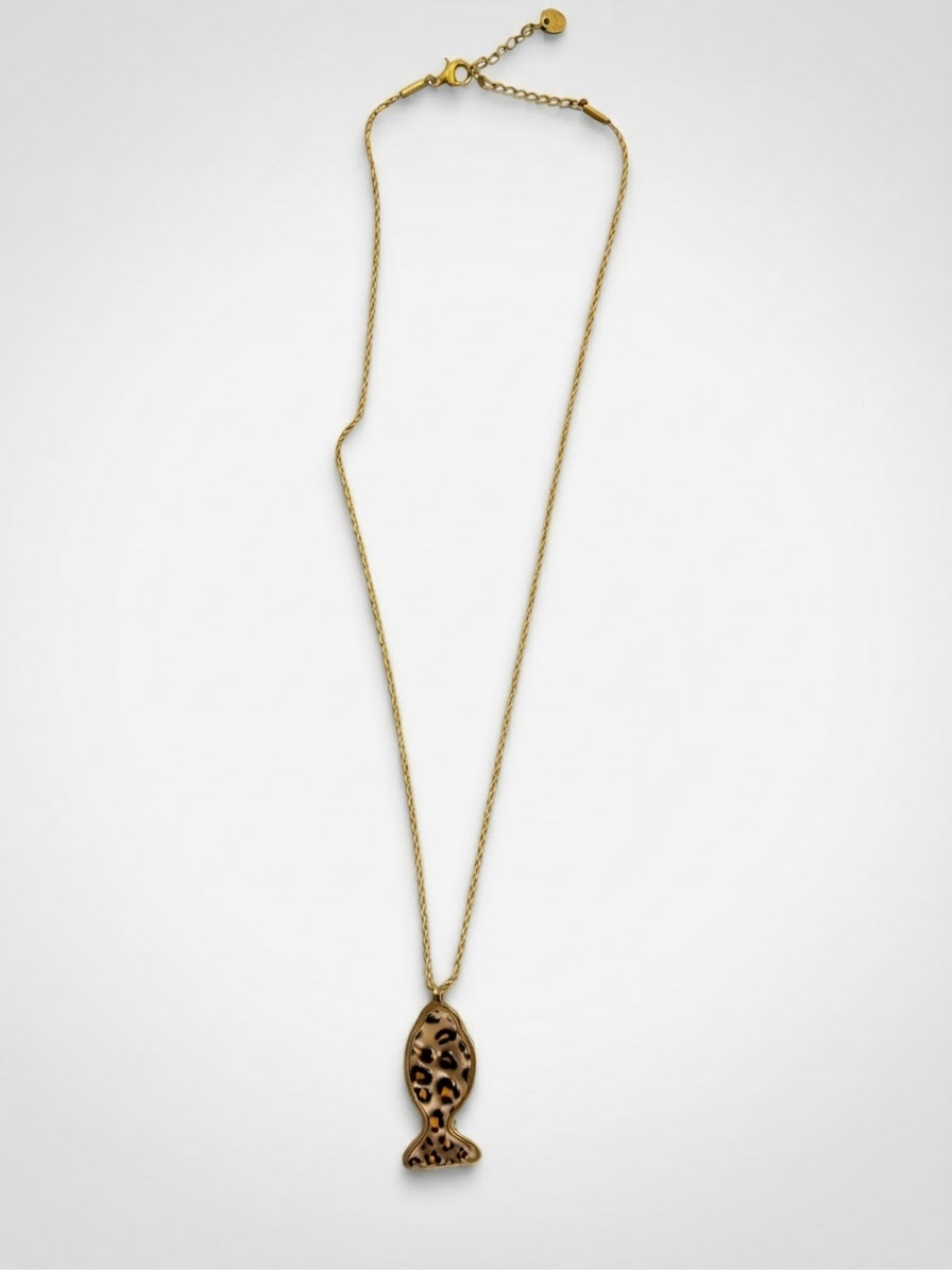 Collier doré en acier inoxydable avec pendentif poisson motif léopard