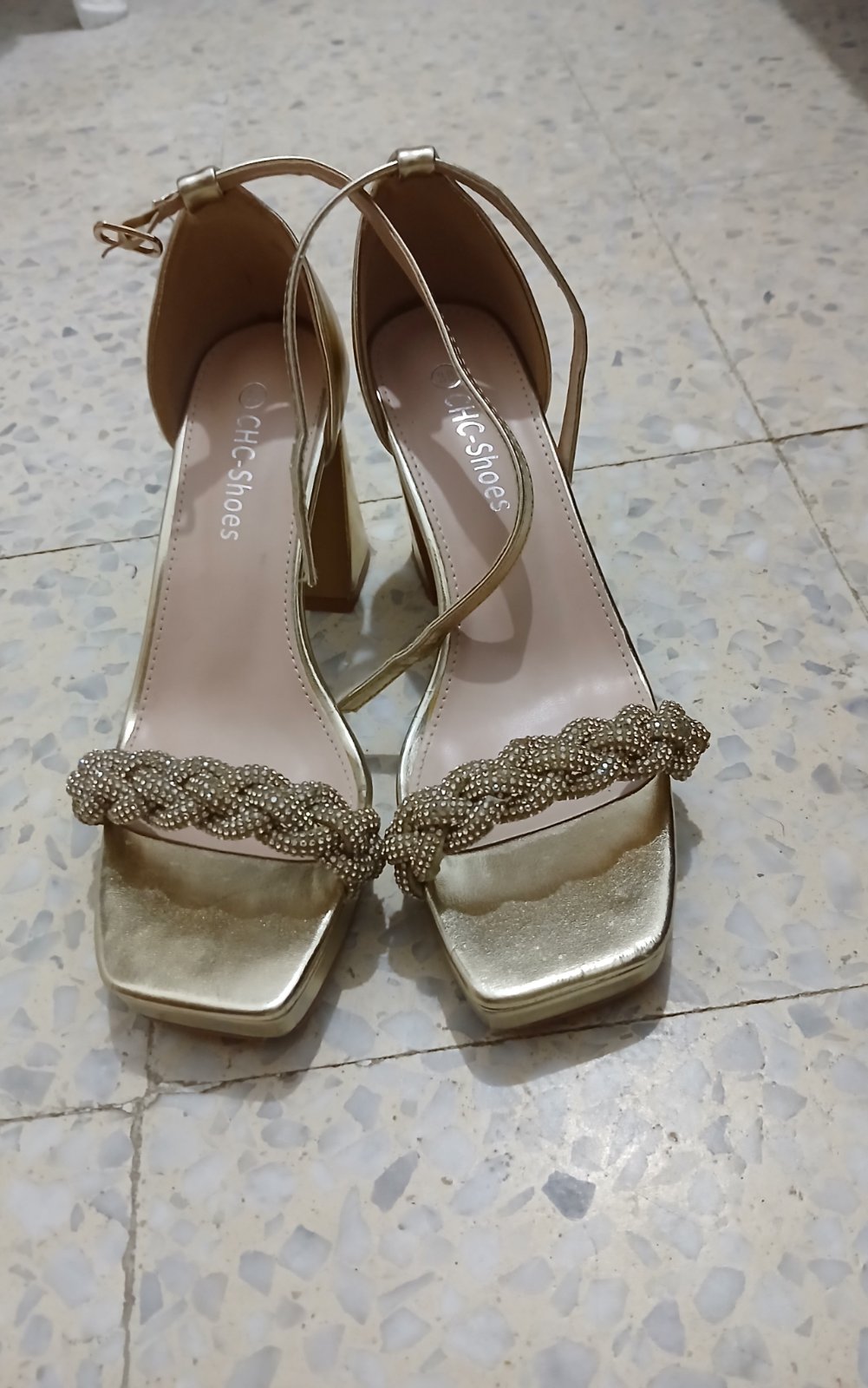 Talon doré a vendre 