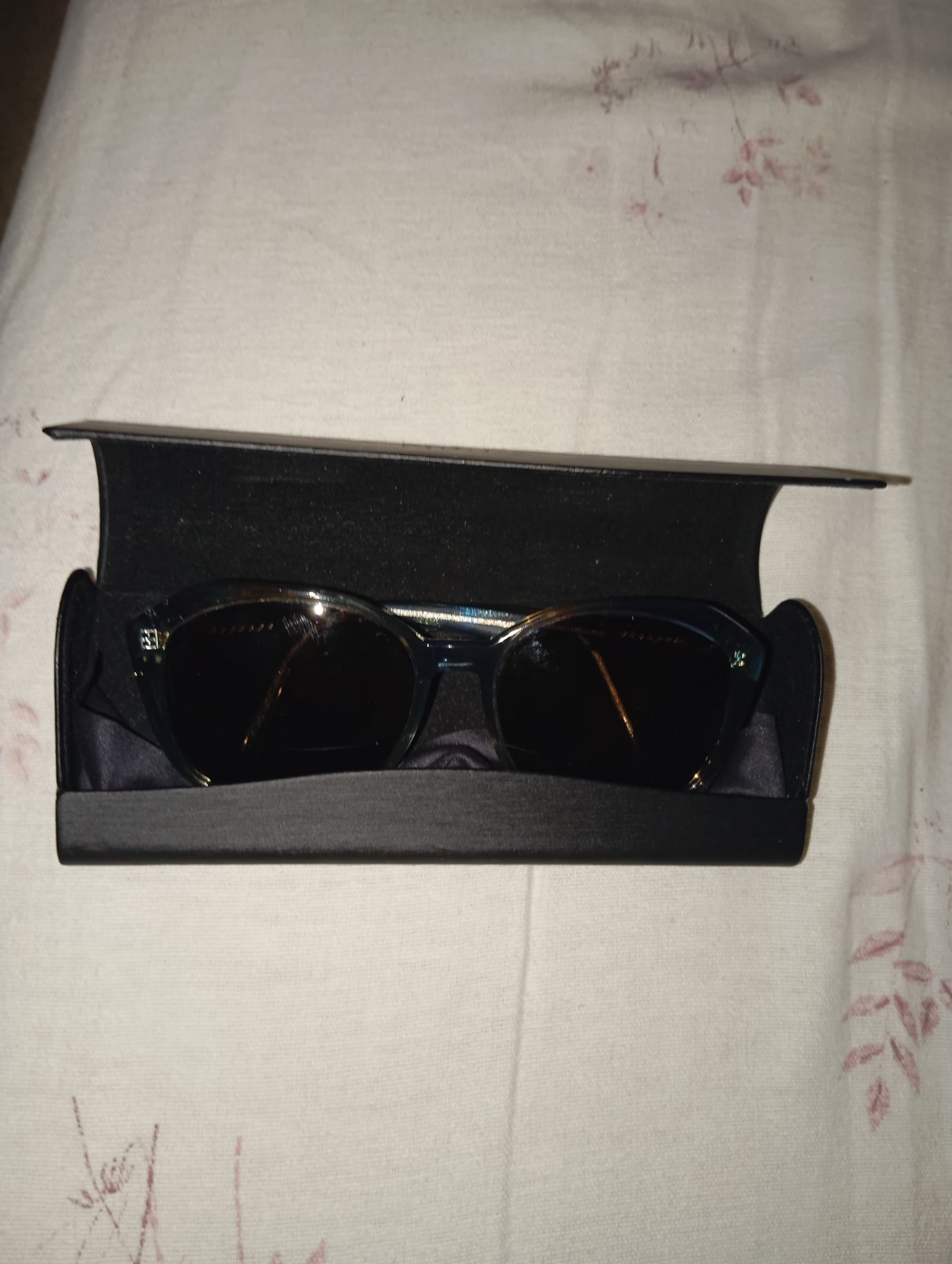 Lunette femme très chic 