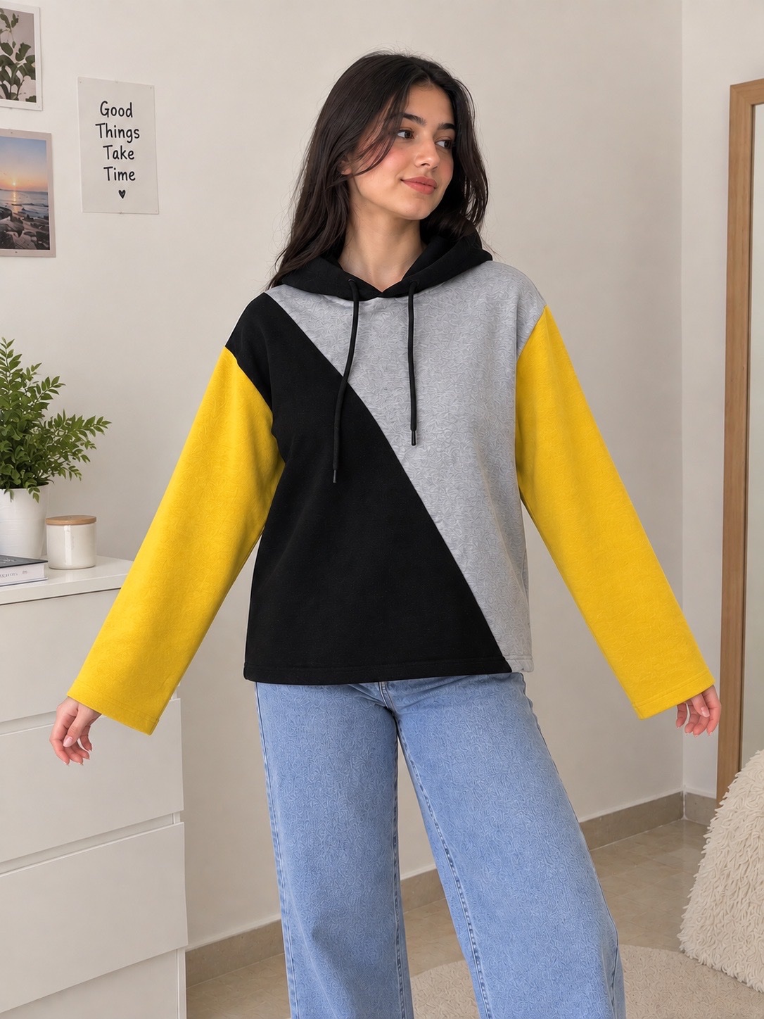 Sweat à capuche color block 🖤💛
