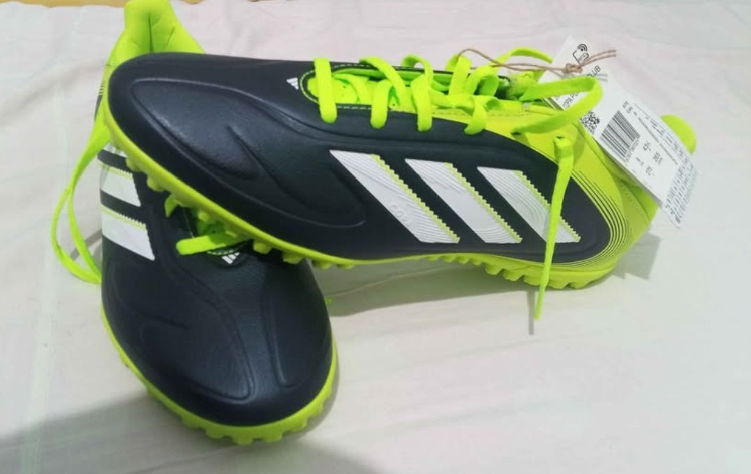 Demi crampon Adidas Copa Pure III Club TF.43 1/3