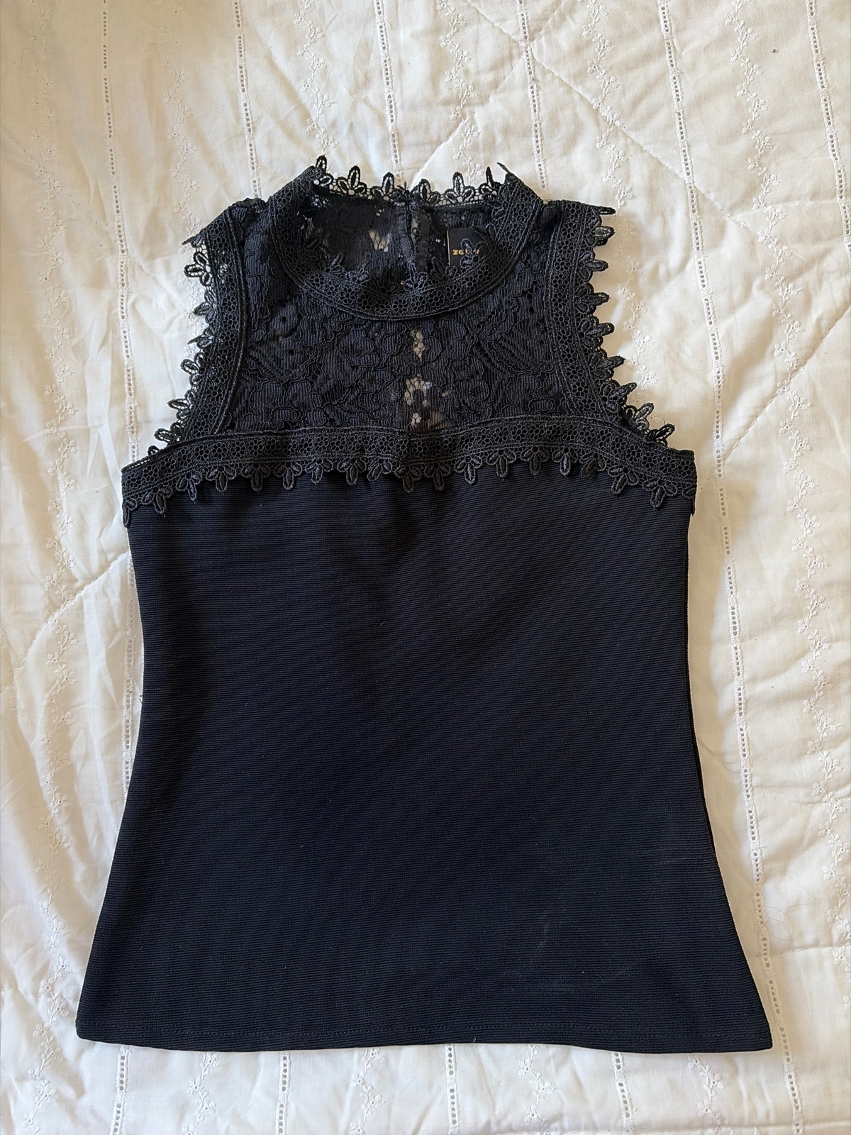 T shirt dentelles dos nu