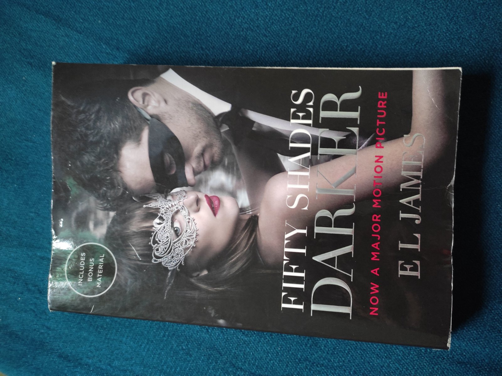 Roman fifty shades darker de la trilogie w de fifty shades of gray