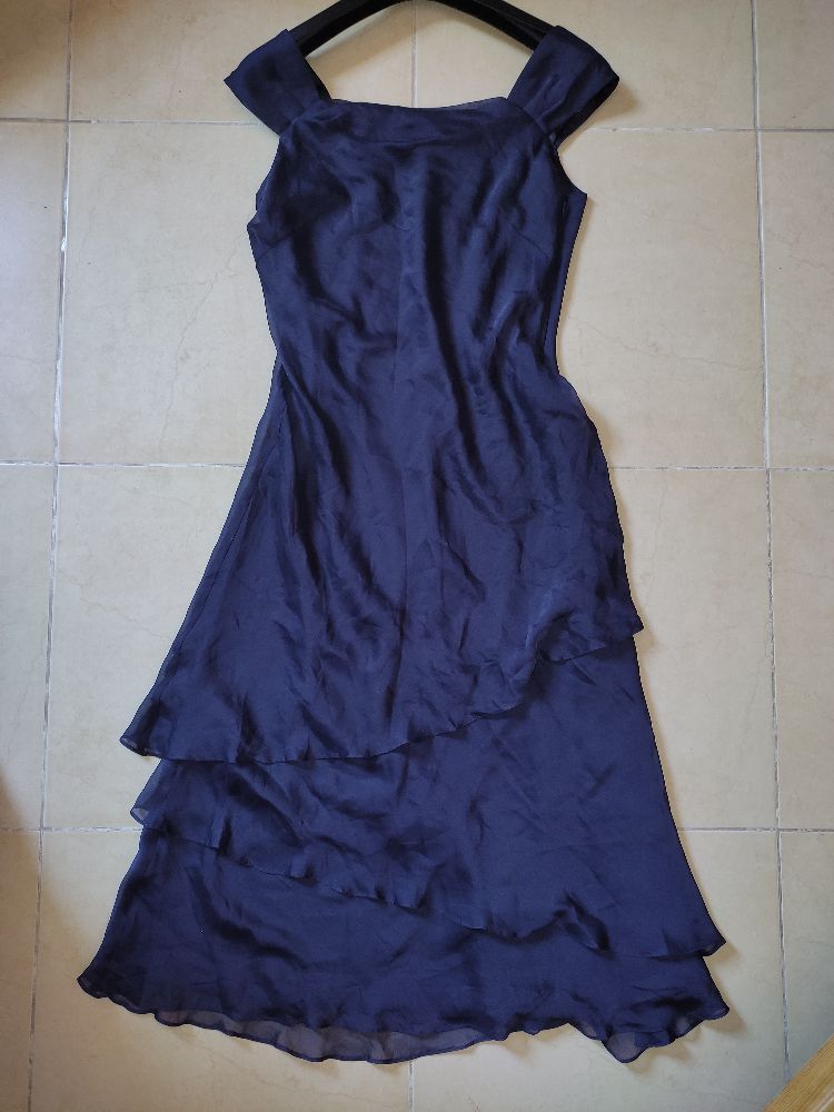 Robe 👗👗👗 bleu avec des volants 