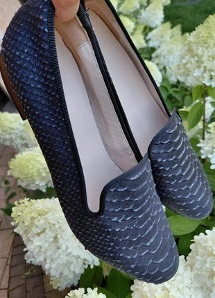 Ballerine en cuir bleue
