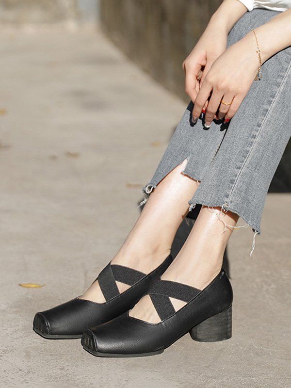 Escarpins en cuir a talon mi-bas