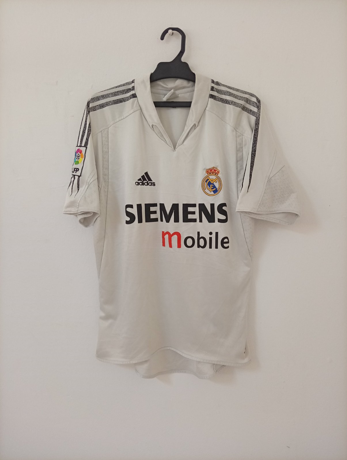 Football shirt 