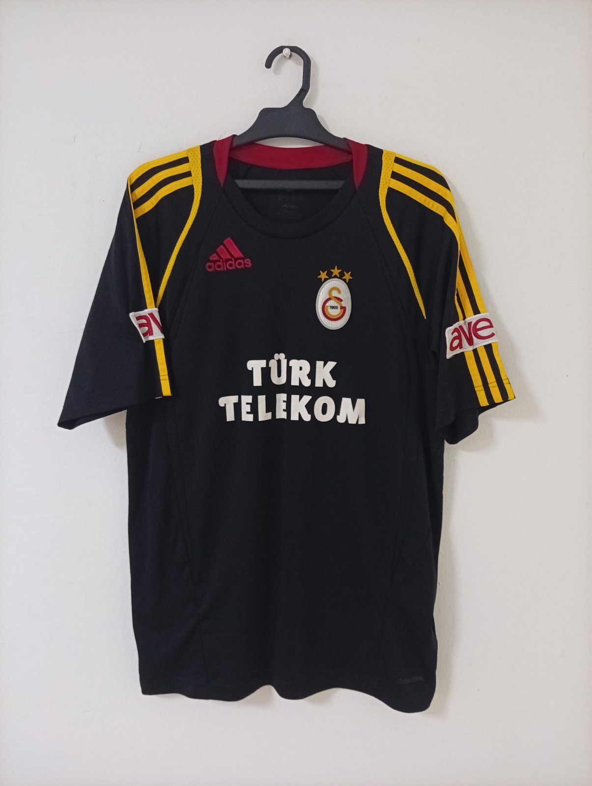 Football shirt 