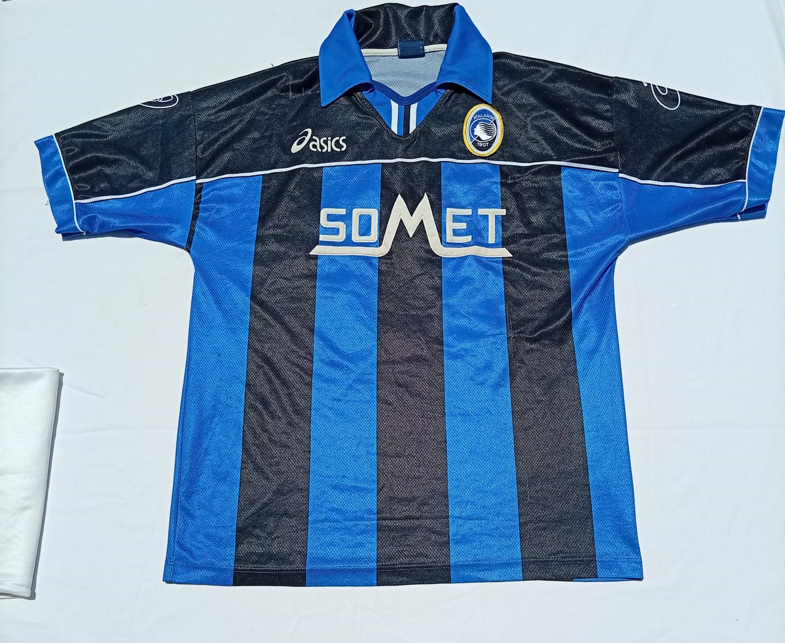 Football shirt 