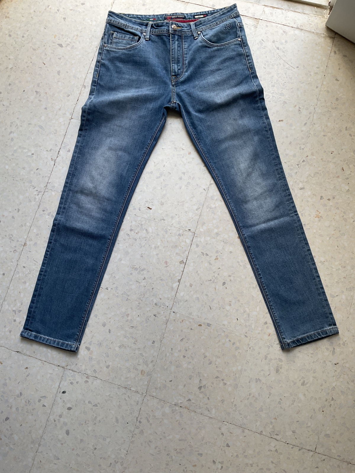 Pantalon jean de la marque alfio jeans