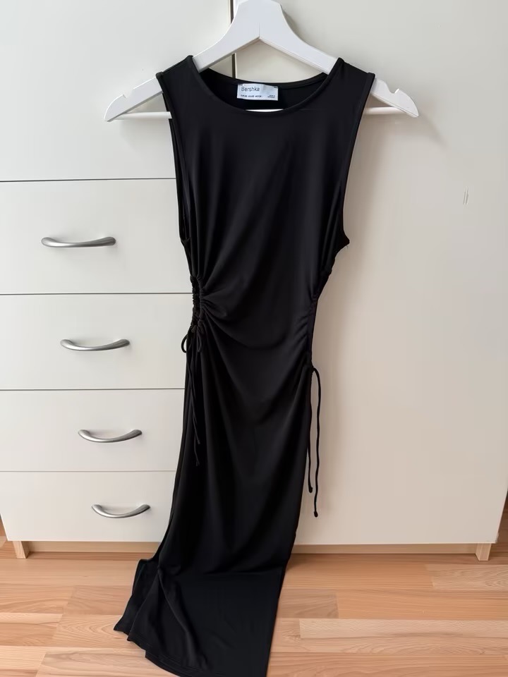 Robe noir bsk 