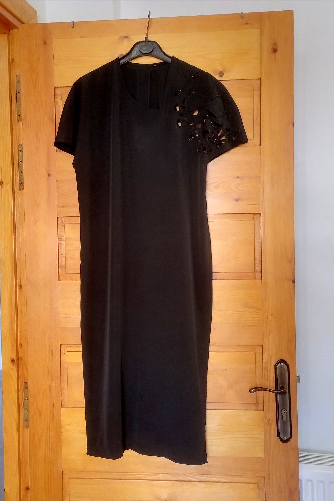 Robe très classe avec broderie 