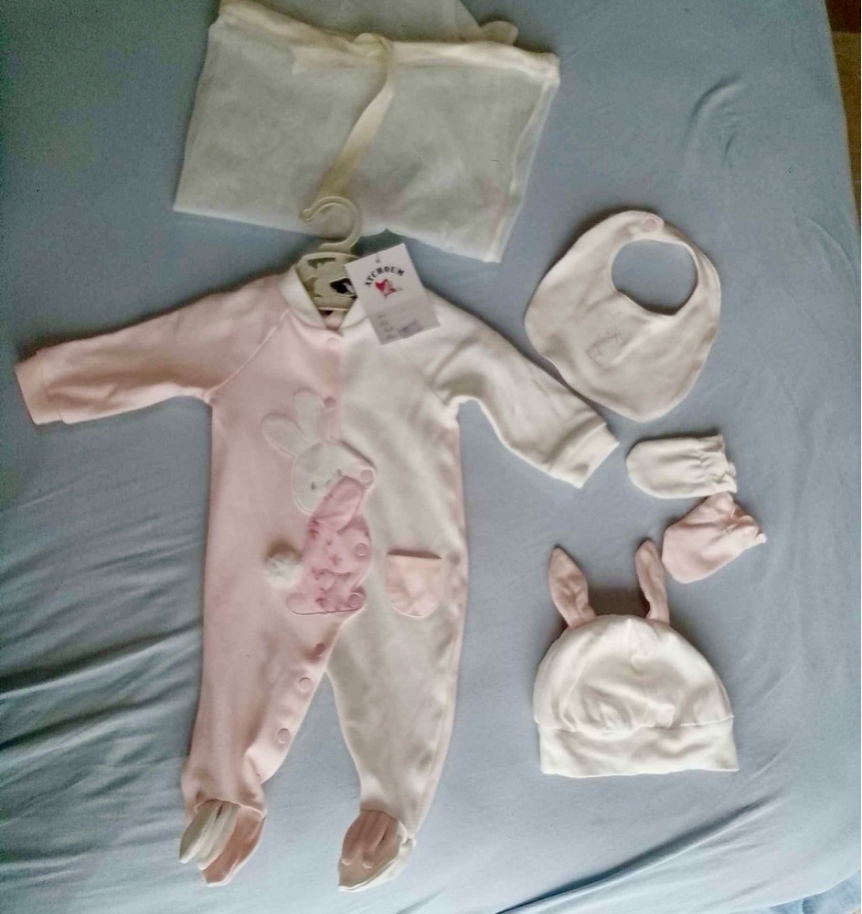 Ensemble Grenouillère lapin sortie clinique 3 mois  rose et blanc
