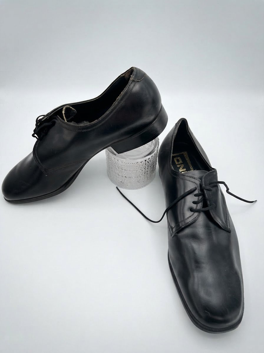 Chaussures habillées pour homme Derby oxford vrai cuir noir  pointure 42,5 Authentique neuf