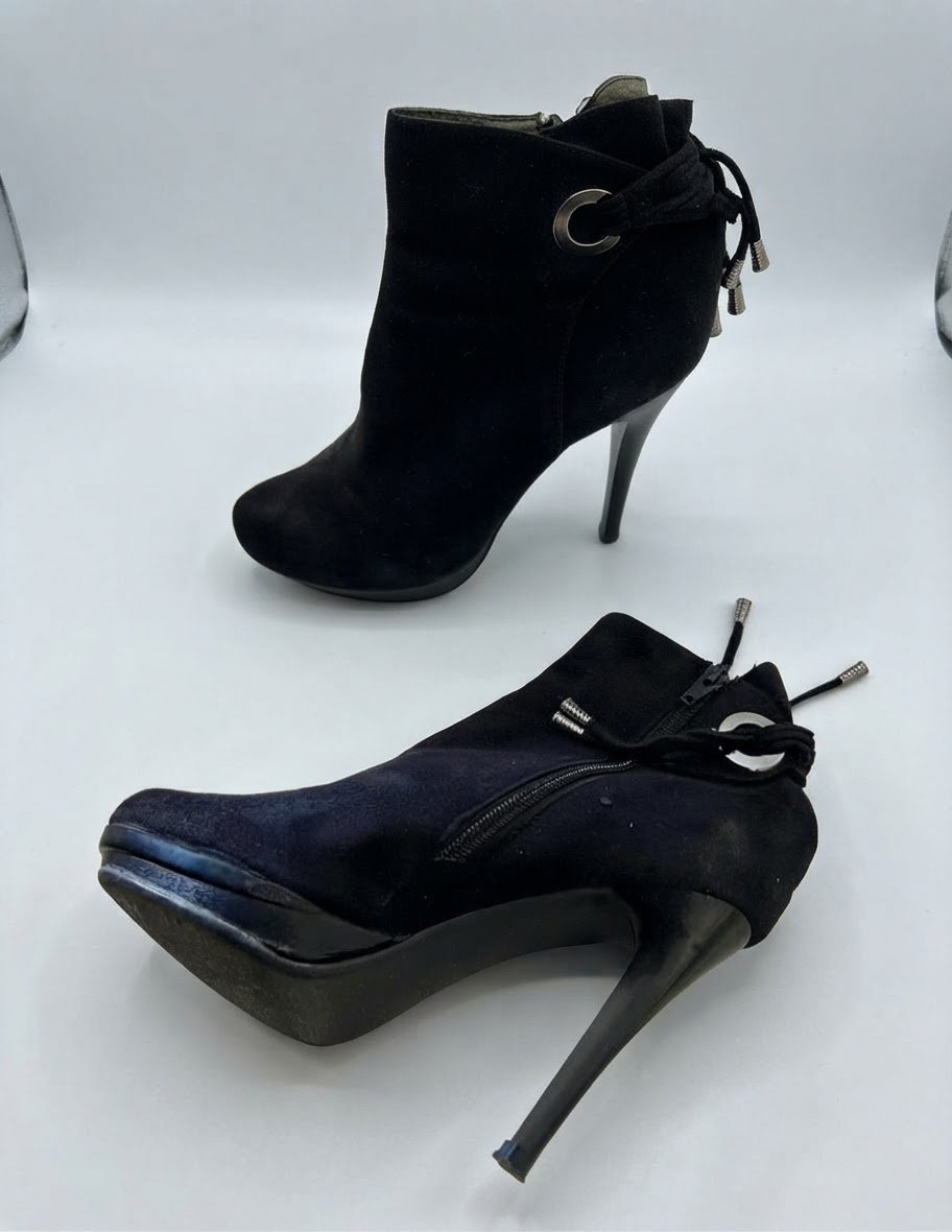 Bottines Talons daims noirs neufs pointure 39 hauteur 11 cm