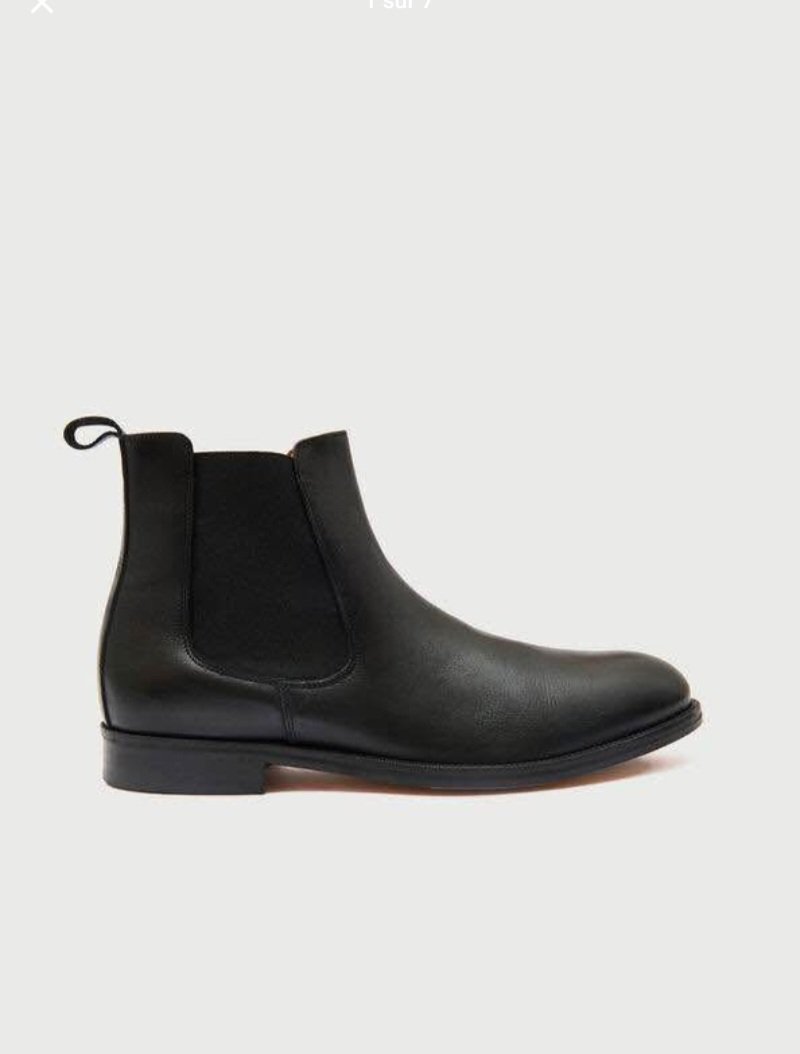 Bottines Chelsea noires de la marque SASIO vrai cuir . Pointure 38