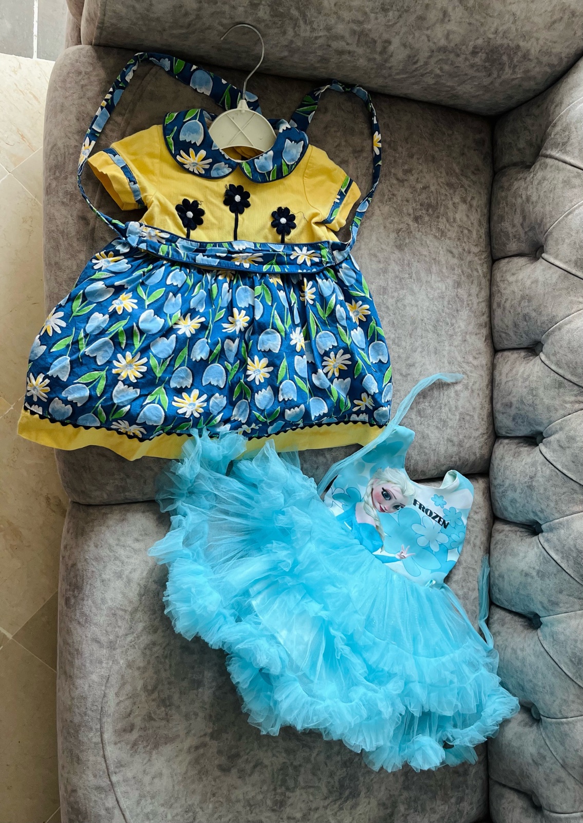 Lot robes pour fille de 2 ans 