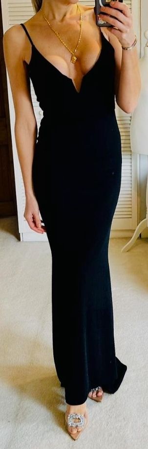 Robe noire moulante 