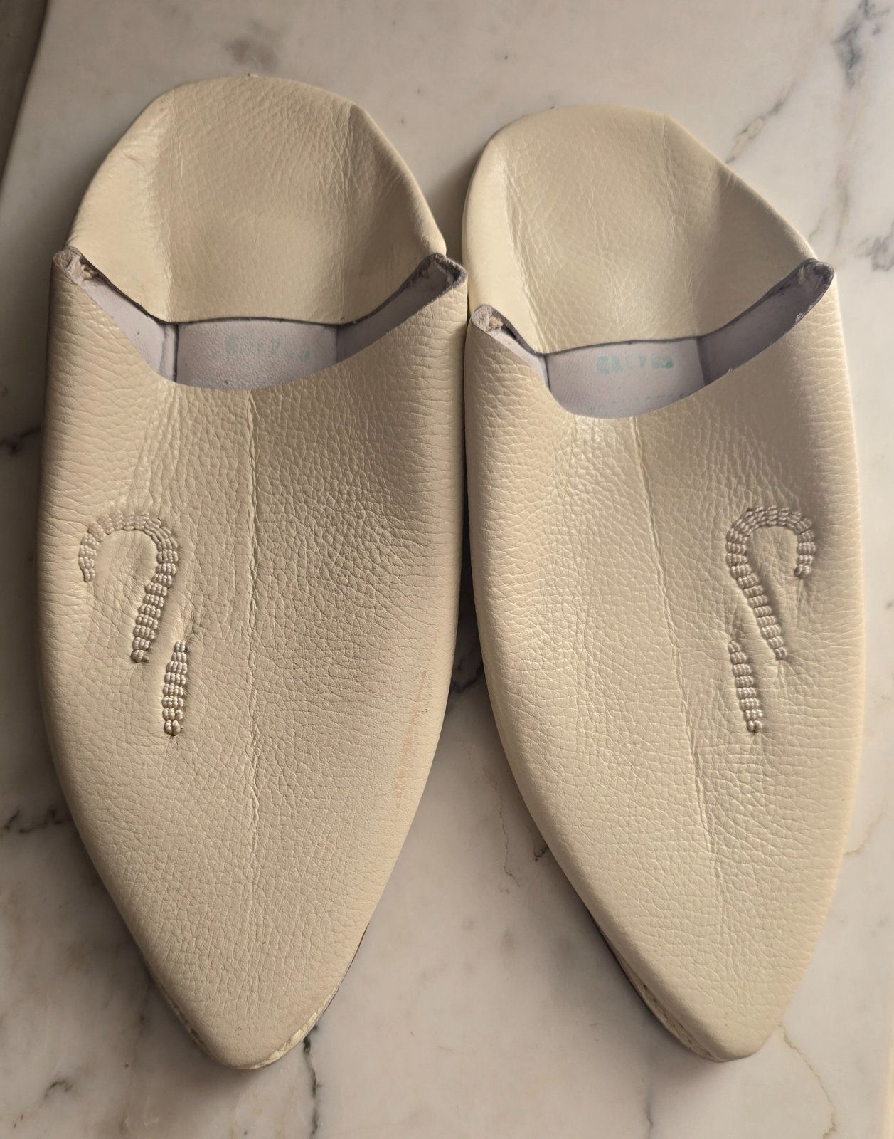 Balgha tunisienne traditionnelle en cuir véritable