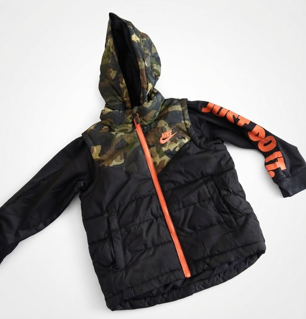 Manteau nike garçon 4/5 etat excll 