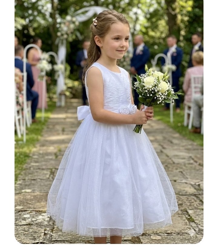 Tres belle robe de cérémonie fille 