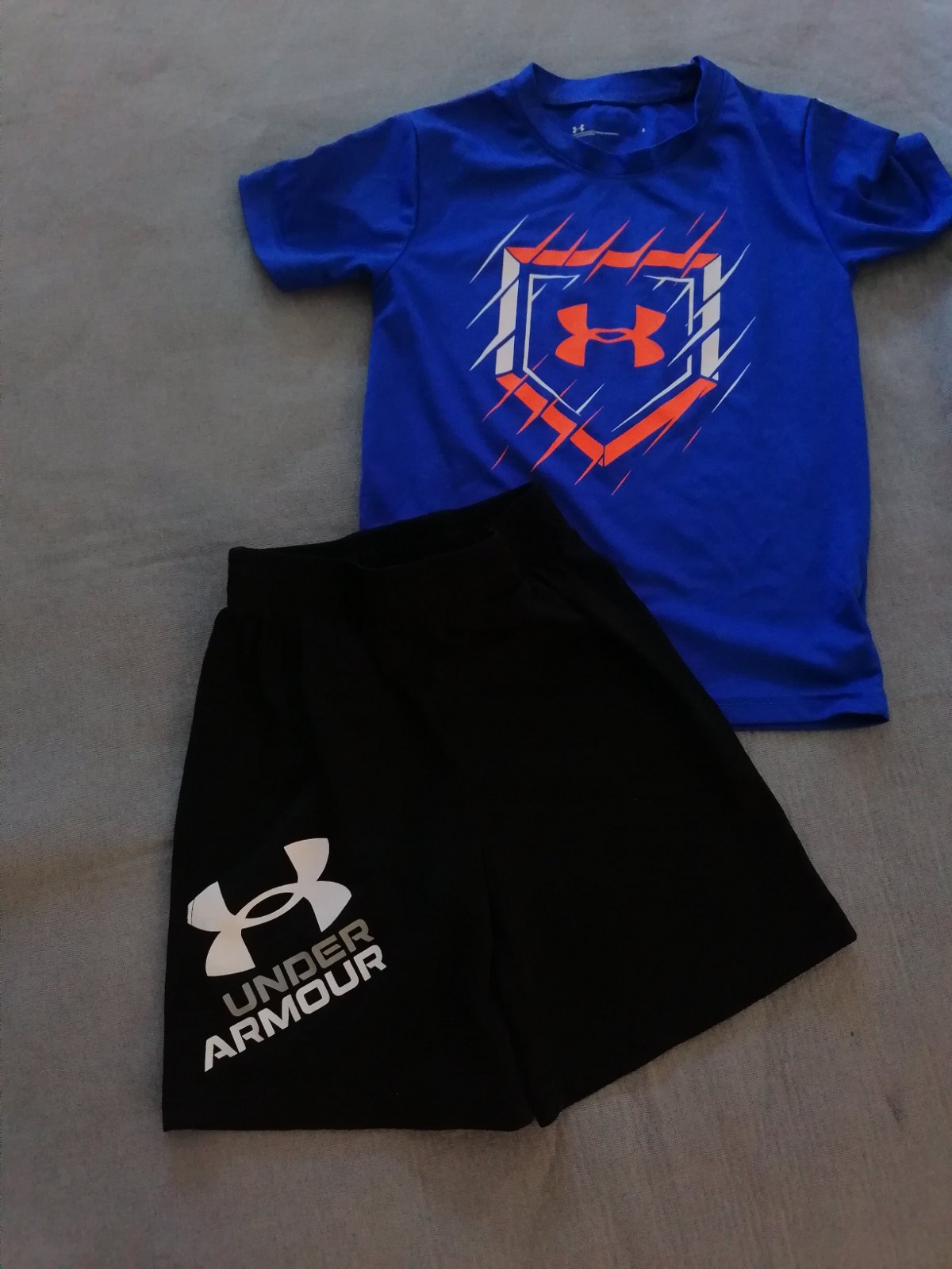 Tenue under 