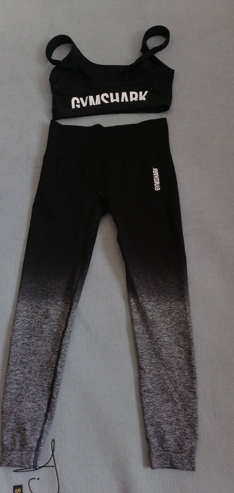 Tenue gym shark authentique 