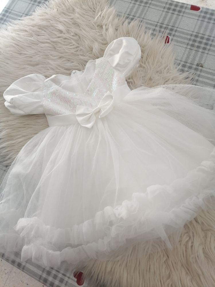 Tres belle robe de cérémonie fille 