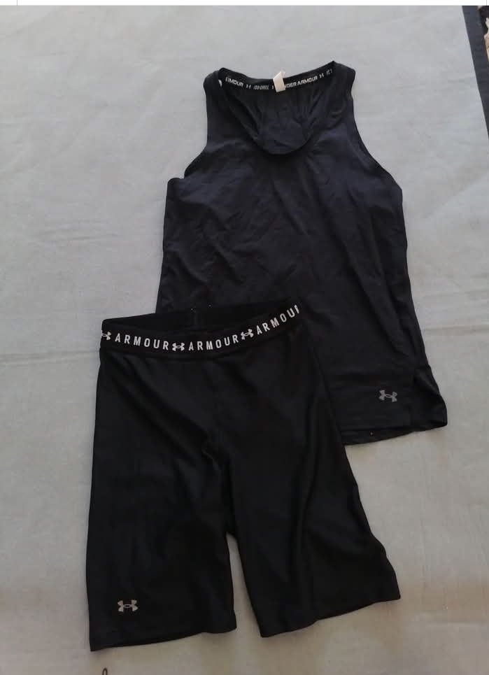 Tenue under