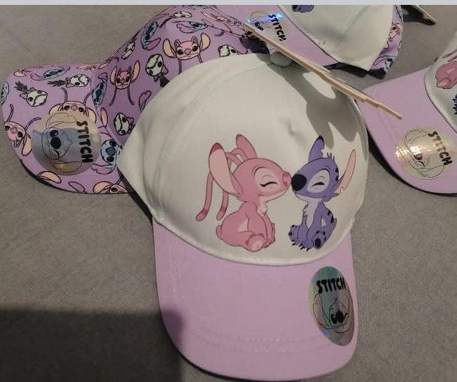 2 casquettes primark 