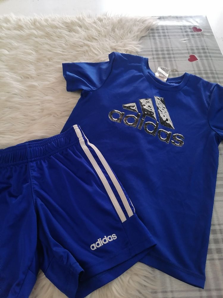 Tenue Adidas authentique 