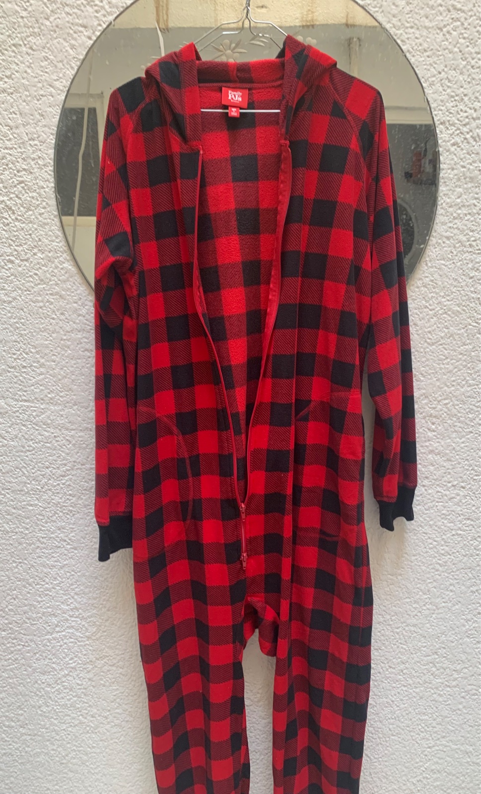 Combinaison pyjama à capuche rouge et noire 🟥⬛