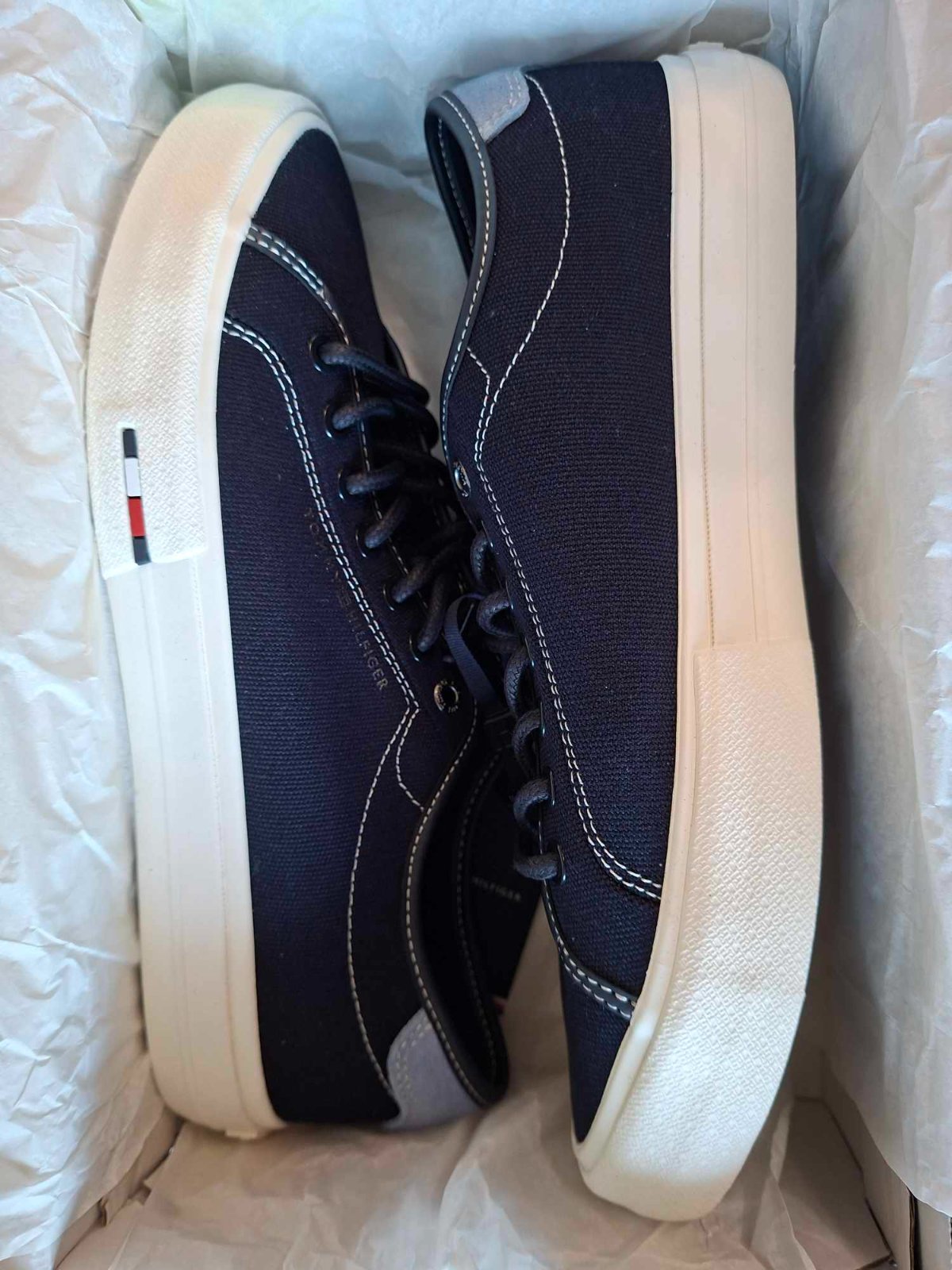 Tommy Hilfiger SHOES