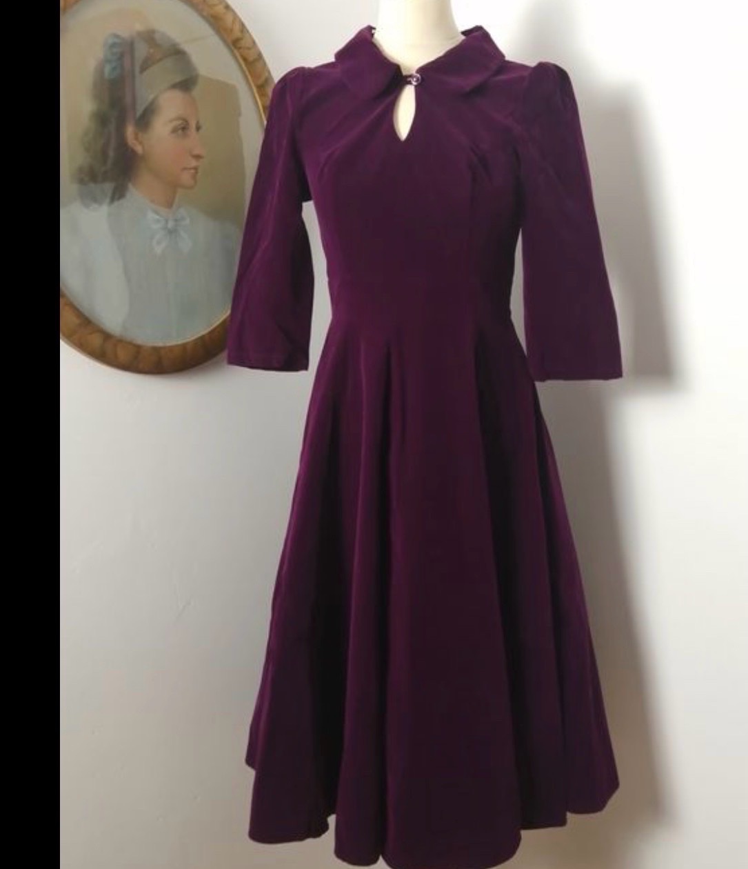 Magnifique Robe en Velours Plum (Prune/Bordeaux) -