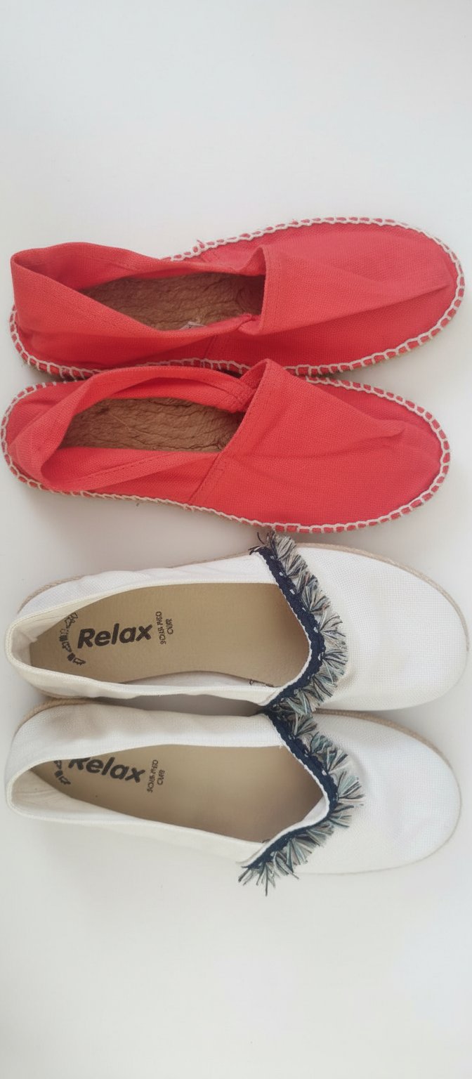 Deux  espadrilles importée 