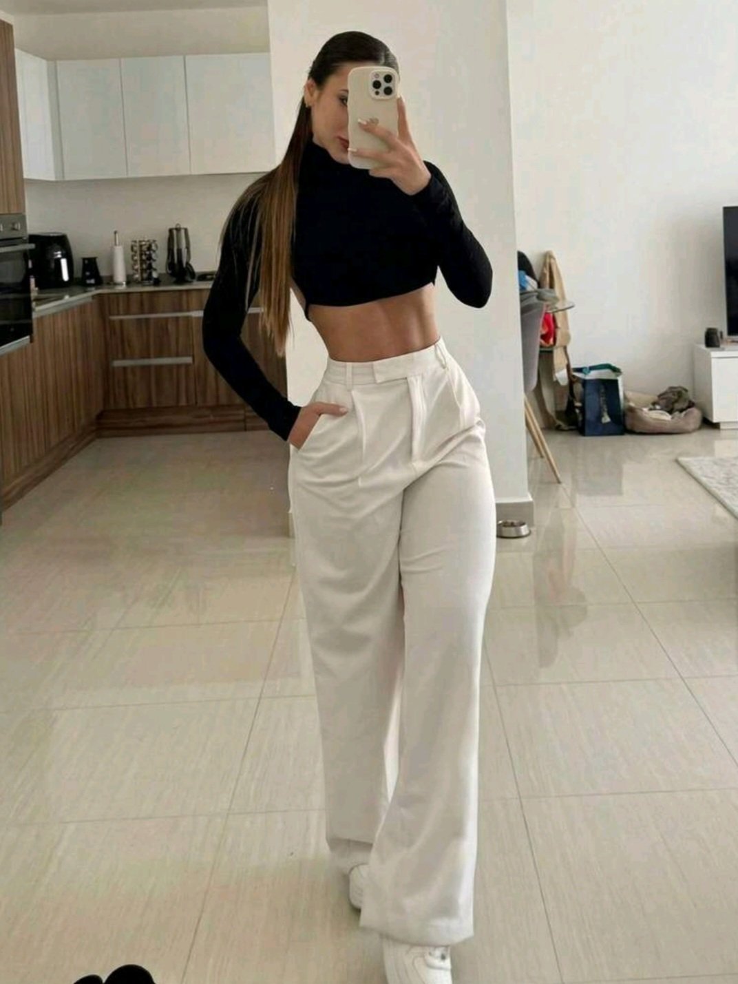White Wide Leg Pants 🤍✨ 