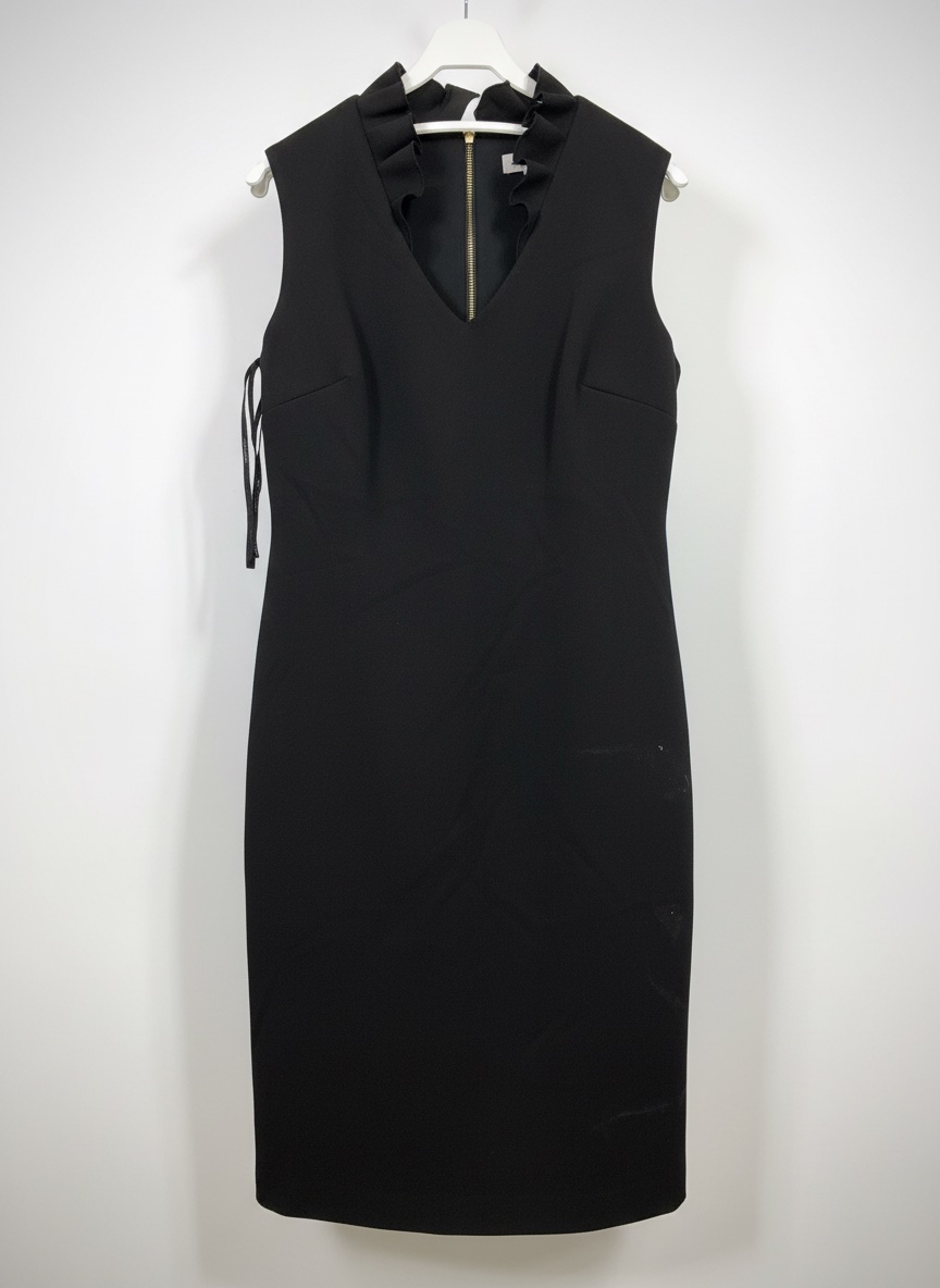 Robe noire élégante et neuve