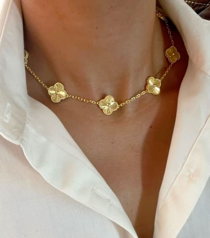 Vancleff necklace enjoy girls