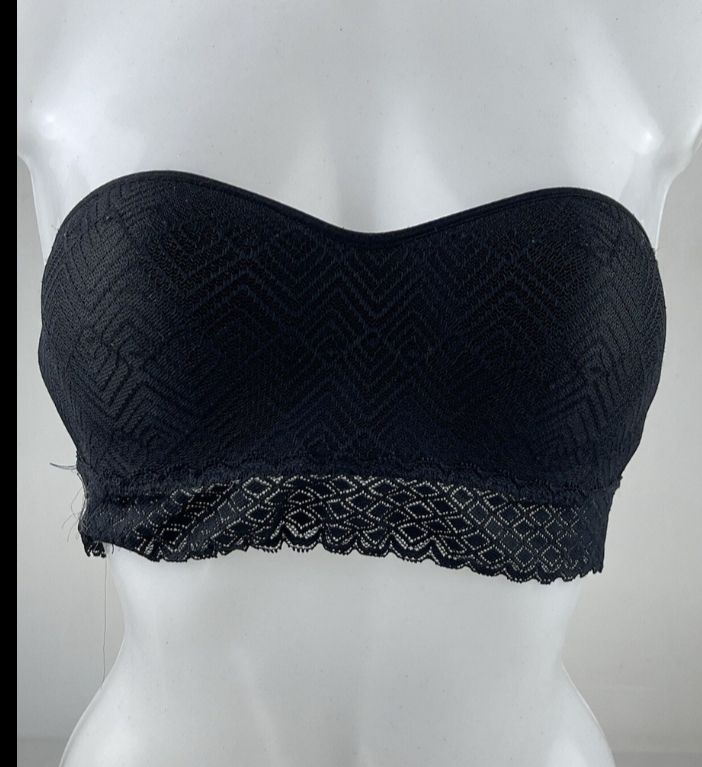 Soutien-gorge sans bretelles Primark , couleur unie stretch💣💣🖤. Haut tube sans coutures. Taille XS🥰Neuf jamais porté ✨🌟.