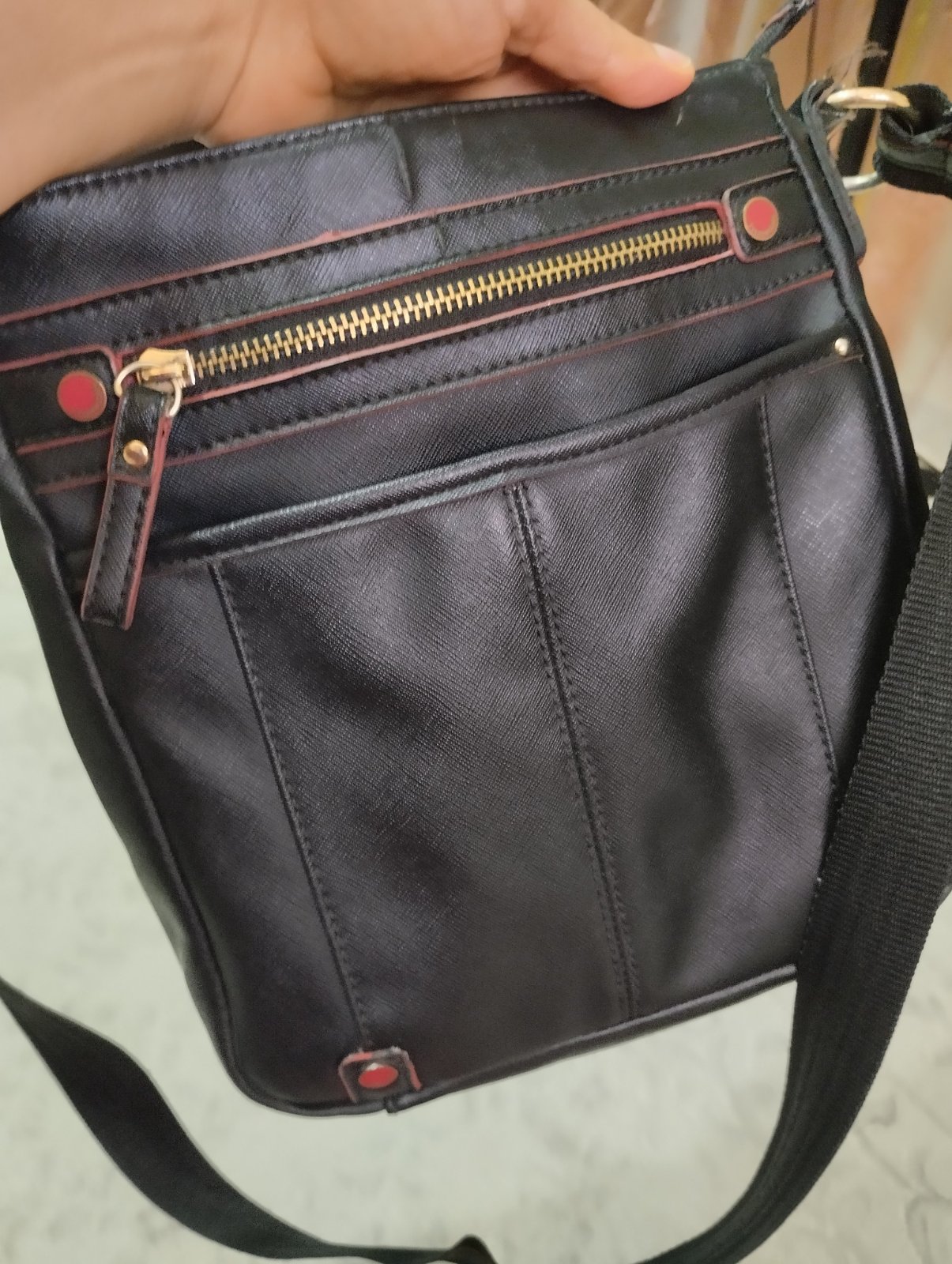 Tyler Rodan Brand Black Faux Leather Women’s Hand Bag, Red Details, Zippers