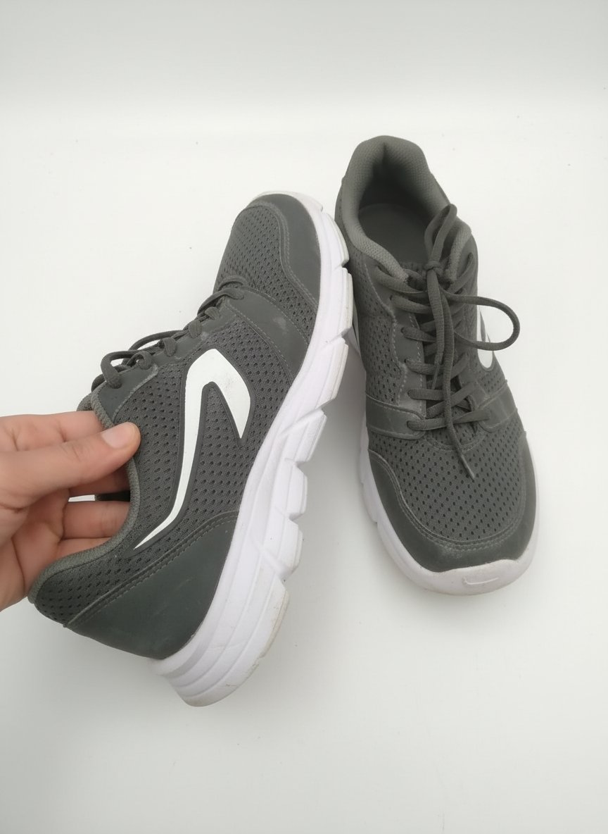 Espadrilles Kalenji Decathlon presque neuf peu porté 