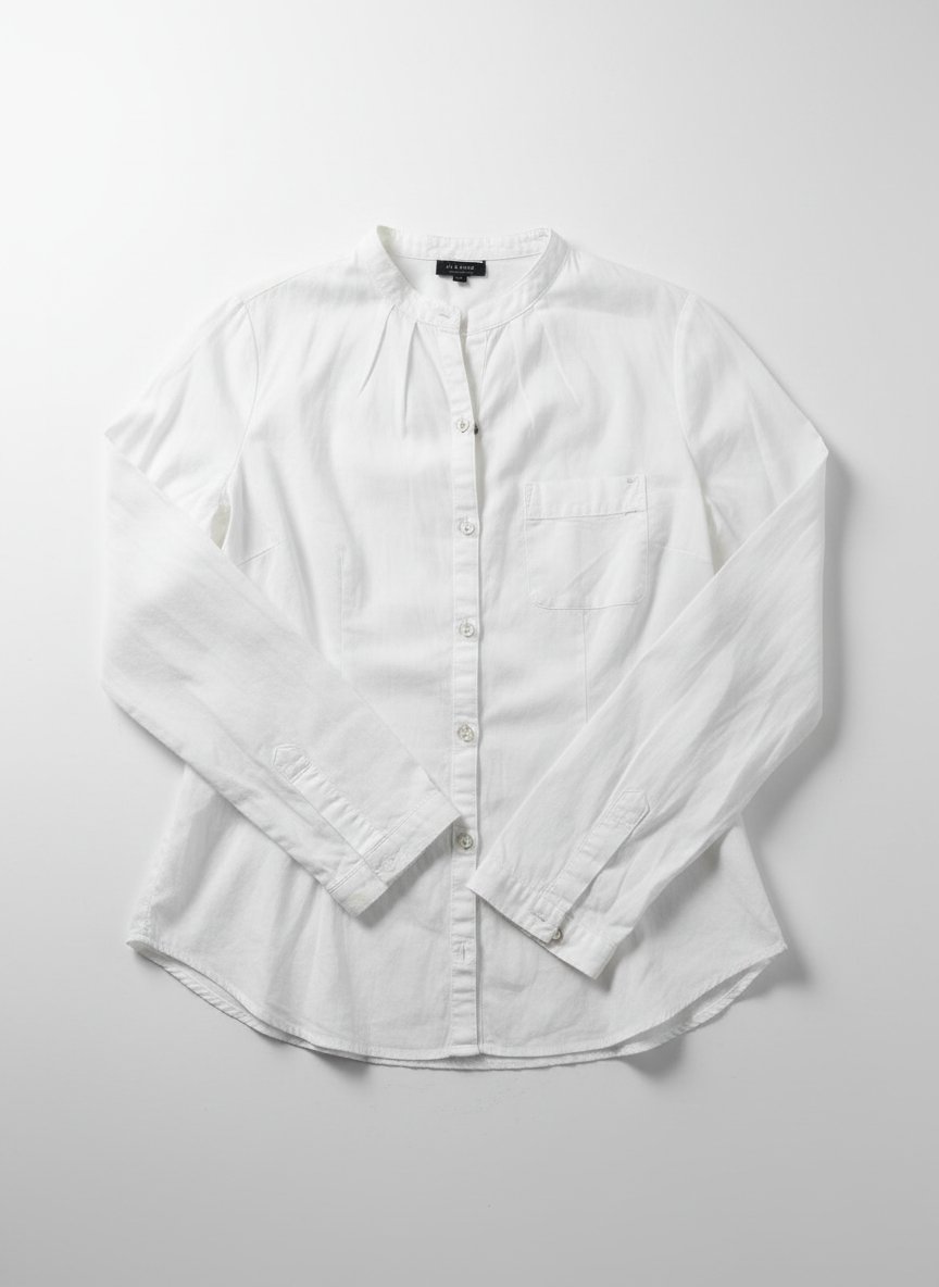 Très belle chemise Armani jeans avec logo Authentique 🤍🤍🤍