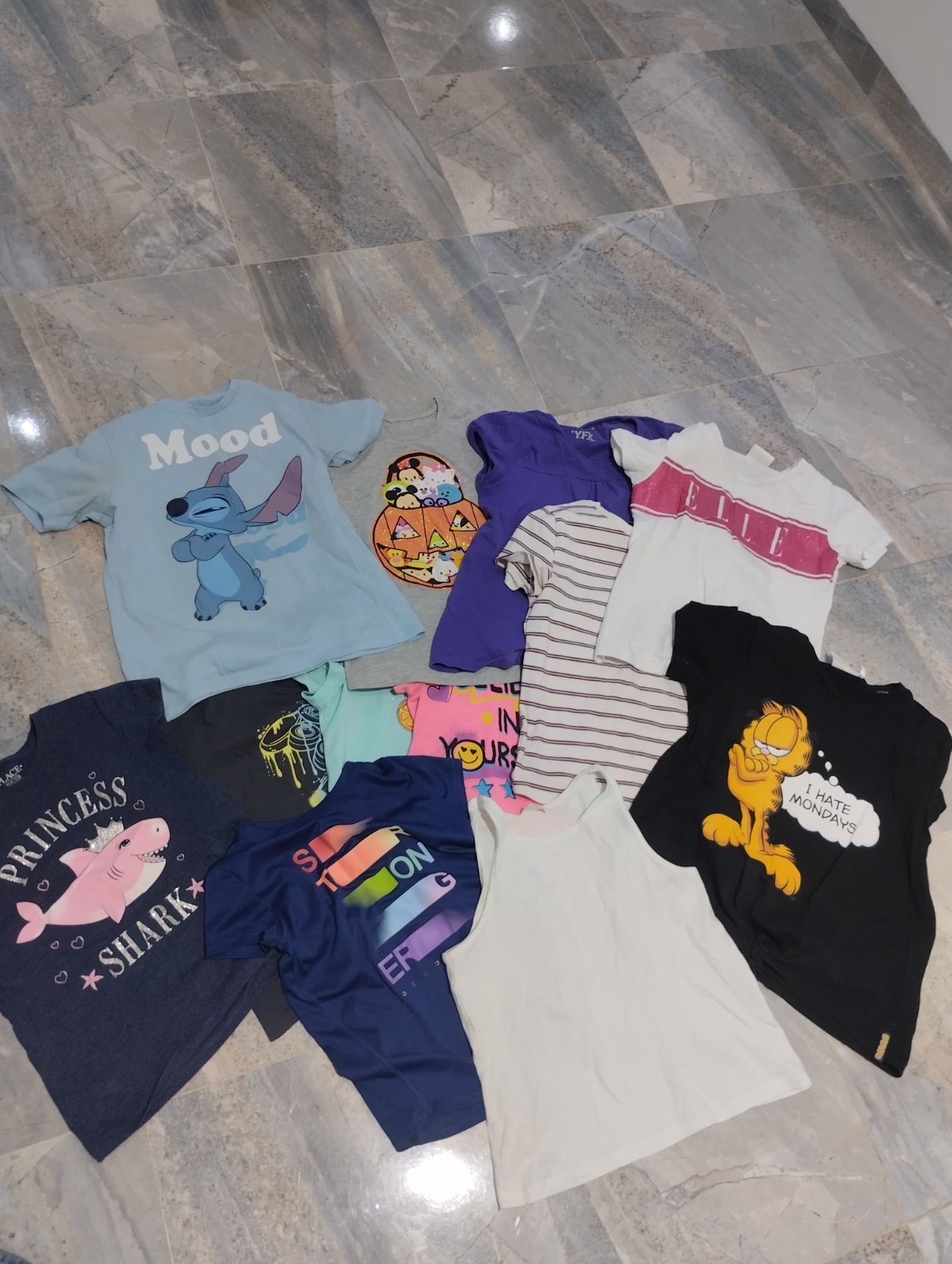 Vide dressing fille 10ans.