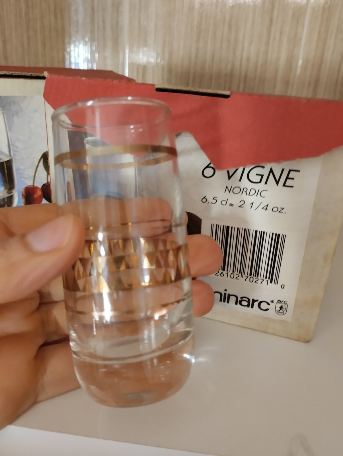 12 verres.