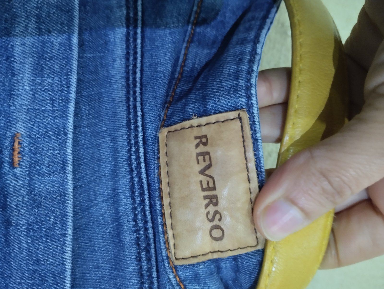Skinny pants Reverso avec ceinture et très belle broderie 