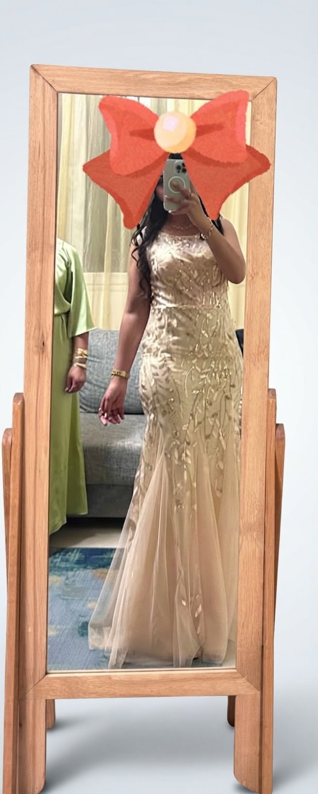 Très belle robe soirée importée de la france portée une seule fois