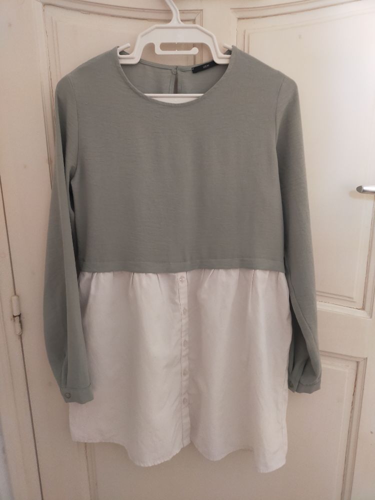 Minie Robe en très bon état + hijab offert
