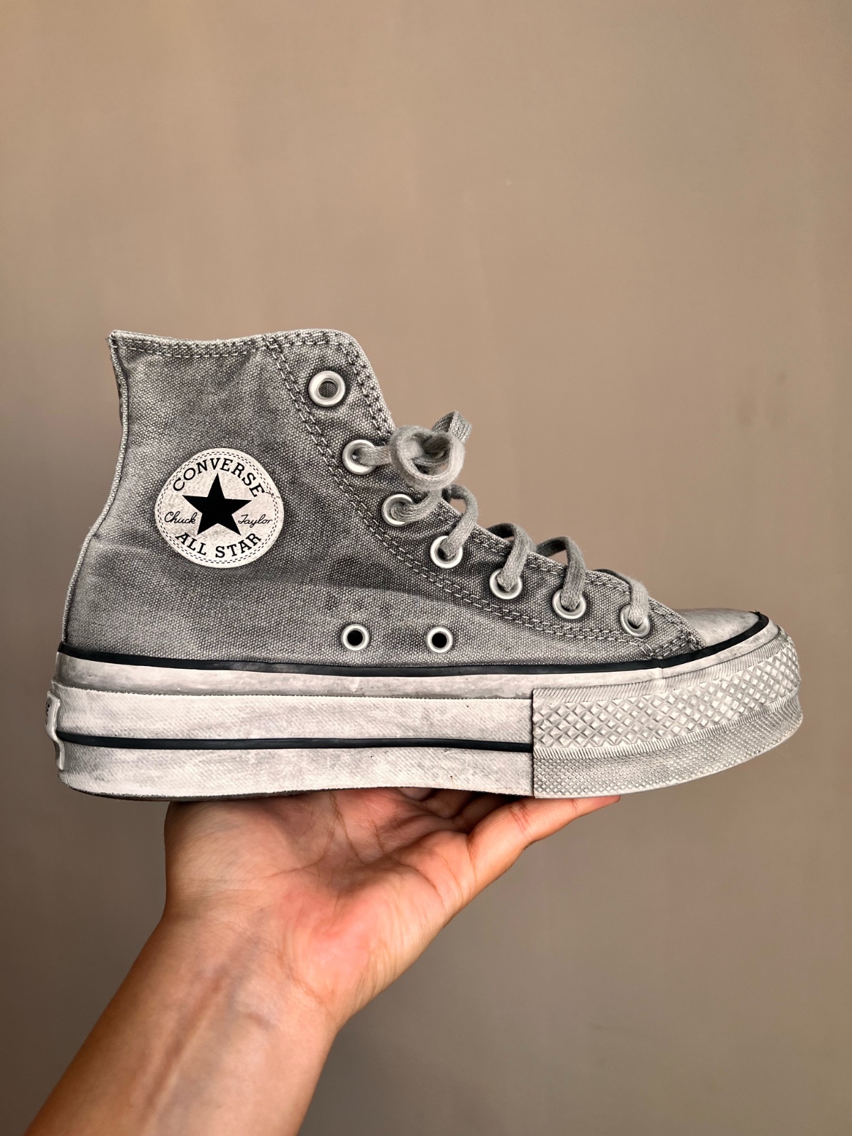 Converse Chuck Taylor All Star Lift Platform Smoked Canvas