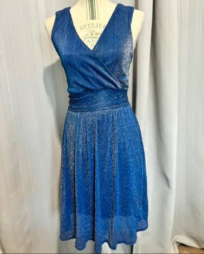 Robe de soirée bleu nuit à paillettes